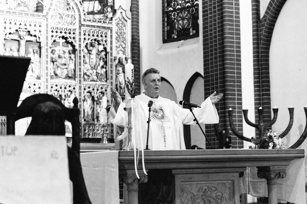 Hochzeitsfotograf in der St. Bonifatius Kirche Eimsbüttel und im Café Kaltehofe